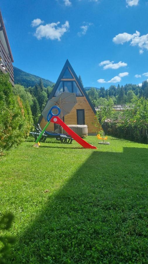 Tana Dell Lupo Lodge
